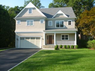 18 Edgewood Rd, Tokeneke, CT 06820 exterior