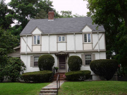 89 Upland Ave, Newton, MA 02461 exterior