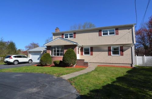 59 Crane St, Warwick, RI 02889 exterior