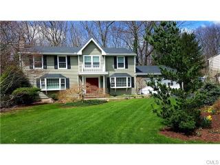 49 Gatehouse Rd, Bridgeport, CT 06611 exterior