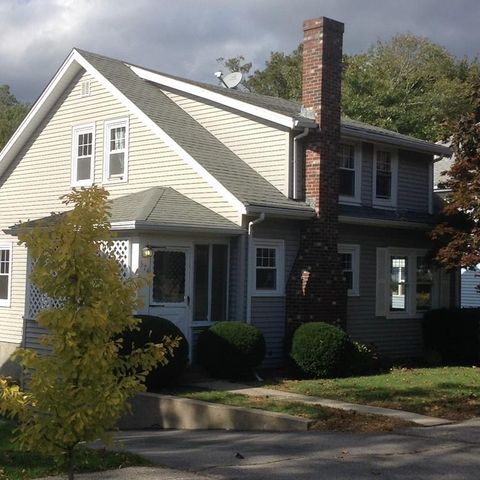 574 Pleasant St, Milton, MA 02186 exterior