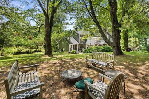 8 Notch Rd, Granby, CT 06035 exterior