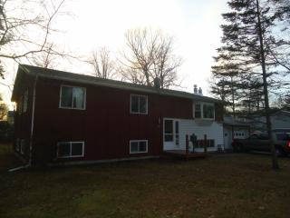 170 Tanglewood Dr, Colchester, VT 05446 exterior