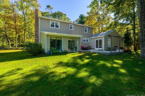 53 Colleen St, Killingly, CT 06239 exterior