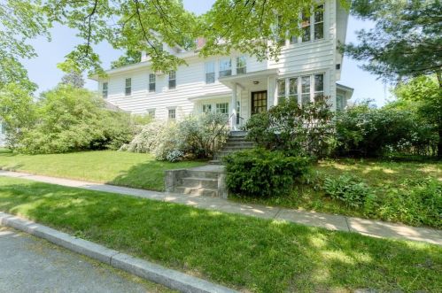 81 Forest St, Worcester, MA 01609 exterior