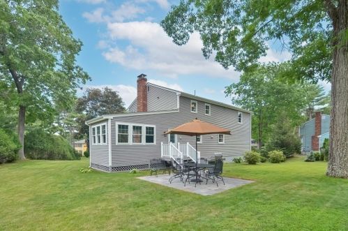 5 Crestview Dr, Millis, MA 02054 exterior