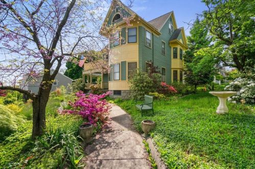65 Welles Ave, Boston, MA 02124 exterior