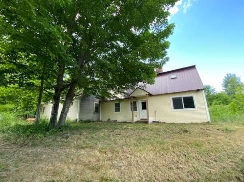 51 Old Hancock Rd, Antrim, NH 03440 exterior