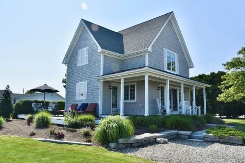 26 3Rd St, Horseneck Beach, MA 02790 exterior