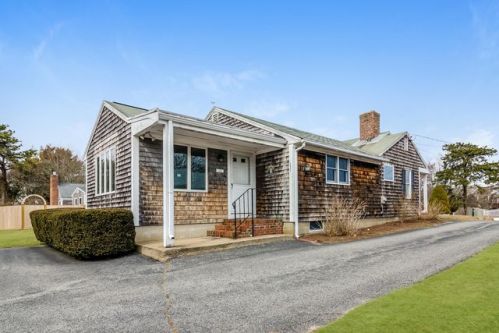 96 Pond View Ave, Chatham, MA 02633 exterior