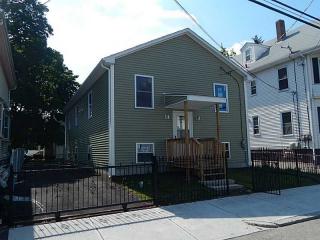 98 Unit St, Providence, RI 02909 exterior