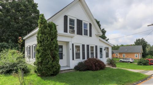 8 Old Manchester Rd, Raymond, NH 03077 exterior