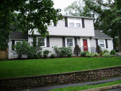 27 Roundwood Rd, Newton, MA 02464 exterior