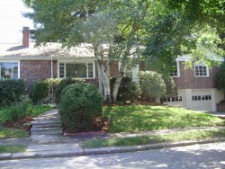 6 Cynthia Rd, Newton, MA 02459 exterior