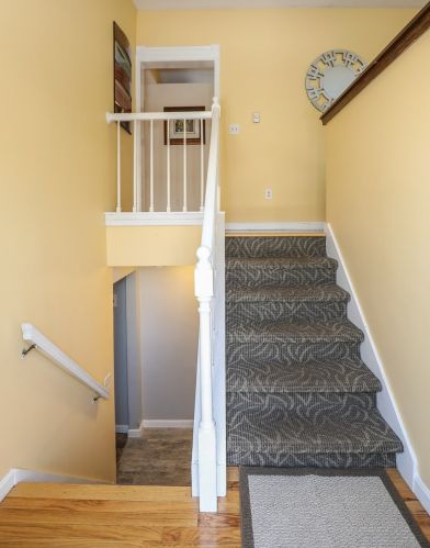 64 Bartley Hill Rd, Londonderry, NH 03053 exterior