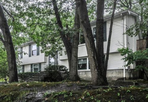 749 Worcester St, Wellesley, MA 02482 exterior