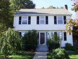 34 Hereward Rd, Newton, MA 02459 exterior