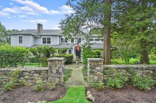 446 Brookside Rd, New Canaan, CT 06840 exterior