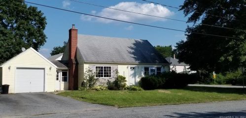 30 Cross St, Killingly, CT 06239 exterior