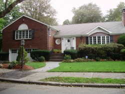 111 Paulson Rd, Newton, MA 02468 exterior