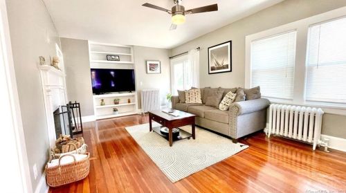 31 Farmington Ave, United-States-Coast-Guard-Ac, CT 06320 exterior