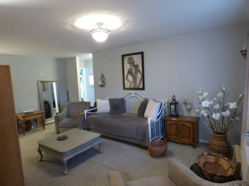 11 Rollingwood Dr, Brookfield Center, CT 06804 exterior
