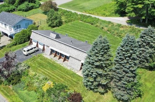 8 Seaside Dr, Belfast, ME 04915 exterior