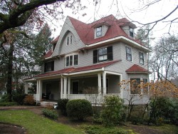 1545 Beacon St, Newton, MA 02468 exterior