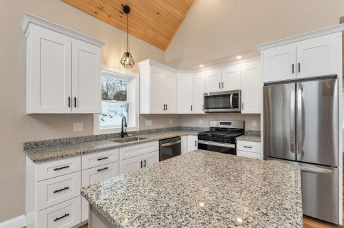 71 Vachon Dr, Wakefield, NH 03830 exterior