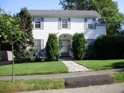 40 Leslie Rd, Newton, MA 02466 exterior