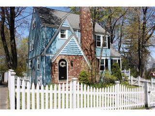 51 Caroline St, New Haven, CT 06517 exterior