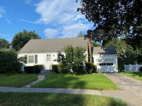 10 Hawthorn Ave, Needham, MA 02492 exterior