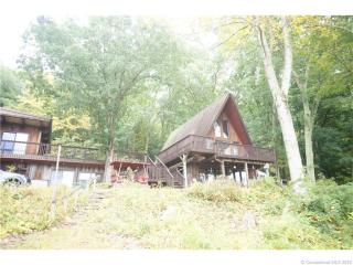 215 Gilbert Rd, Southbury, CT 06488 exterior