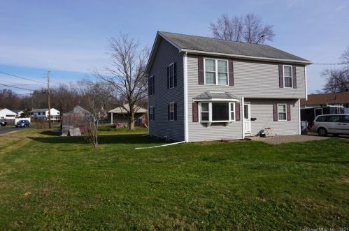 62 Broadleaf Ln, Enfield, CT 06082 exterior