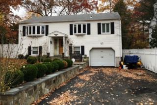 12 Donna Dr, Norwalk, CT 06854 exterior