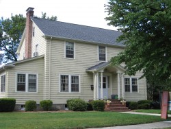 40 Byrd Ave, Newton, MA 02465 exterior