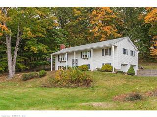 42 Guire Rd, Durham, CT 06422 exterior