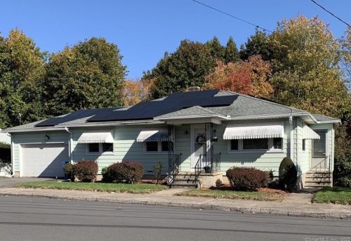 184 Monroe Ave, Waterbury, CT 06705 exterior