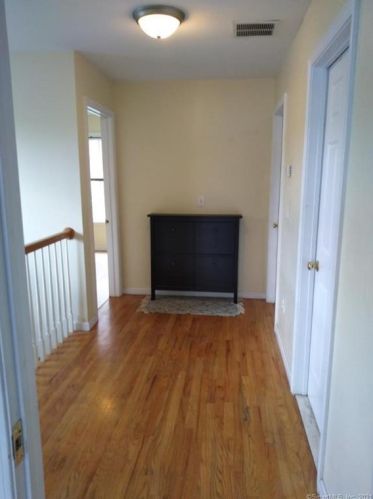 401 Nott St, Hartford, CT 06109 exterior