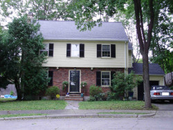 14 Regina Ter, Newton, MA 02466 exterior