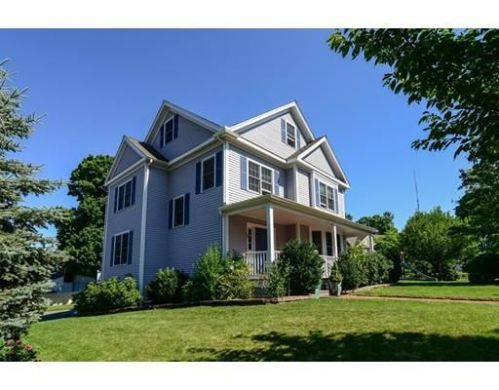 2 Gerber Cir, Needham, MA 02494 exterior
