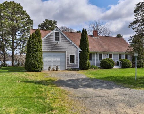 10 Buttercup Ln, Yarmouth, MA 02664 exterior