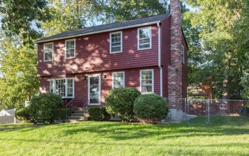 119 Hillcrest Rd, Dracut, MA 01826 exterior