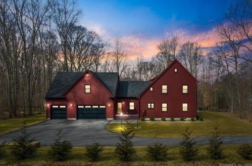 8 Colonial Dr, Deep-River, CT 06419 exterior