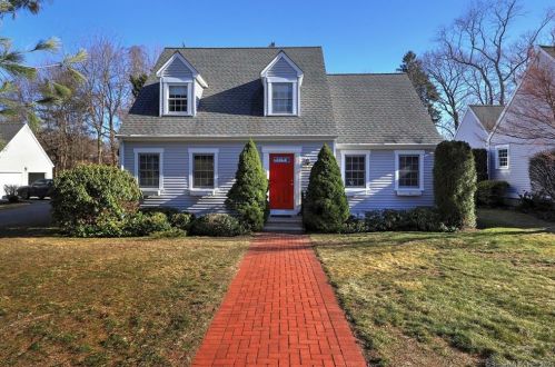 22 Rosebud Dr, Bridgeport, CT 06611 exterior