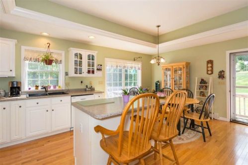 25 Blueberry Ln, Tilton, NH 03276 exterior