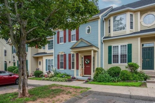503 Cambridge Cmns, Middletown, CT 06457 exterior
