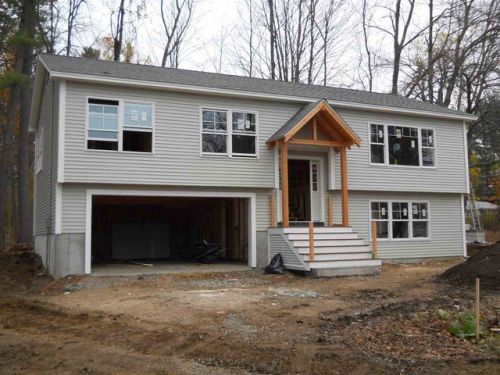 3 Angle Dr, Sandown, NH 03873 exterior