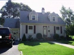 28 Albemarle Rd, Newton, MA 02460 exterior