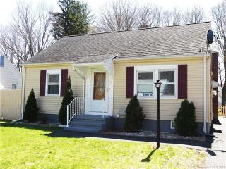 74 Valley Rd, New Haven, CT 06524 exterior